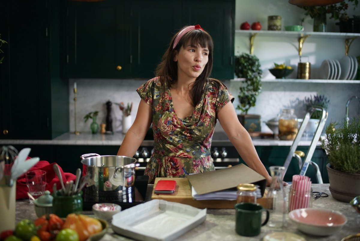 ✩ Rachel Khoo ✩ (@rkhooks) on Twitter photo 🎶 Whistling while I work despite the chaos in the kitchen pre filming. Tune in tonight <a href="/FoodNetwork_UK/">Food Network UK</a> 7pm to see another 2 chocofabulous episodes from Rachel Khoo's chocolate.
🍫 🎶 Whistling while I work despite the chaos in the kitchen pre filming. Tune in tonight <a href="/FoodNetwork_UK/">Food Network UK</a> 7pm to see another 2 chocofabulous episodes from Rachel Khoo's chocolate.
🍫