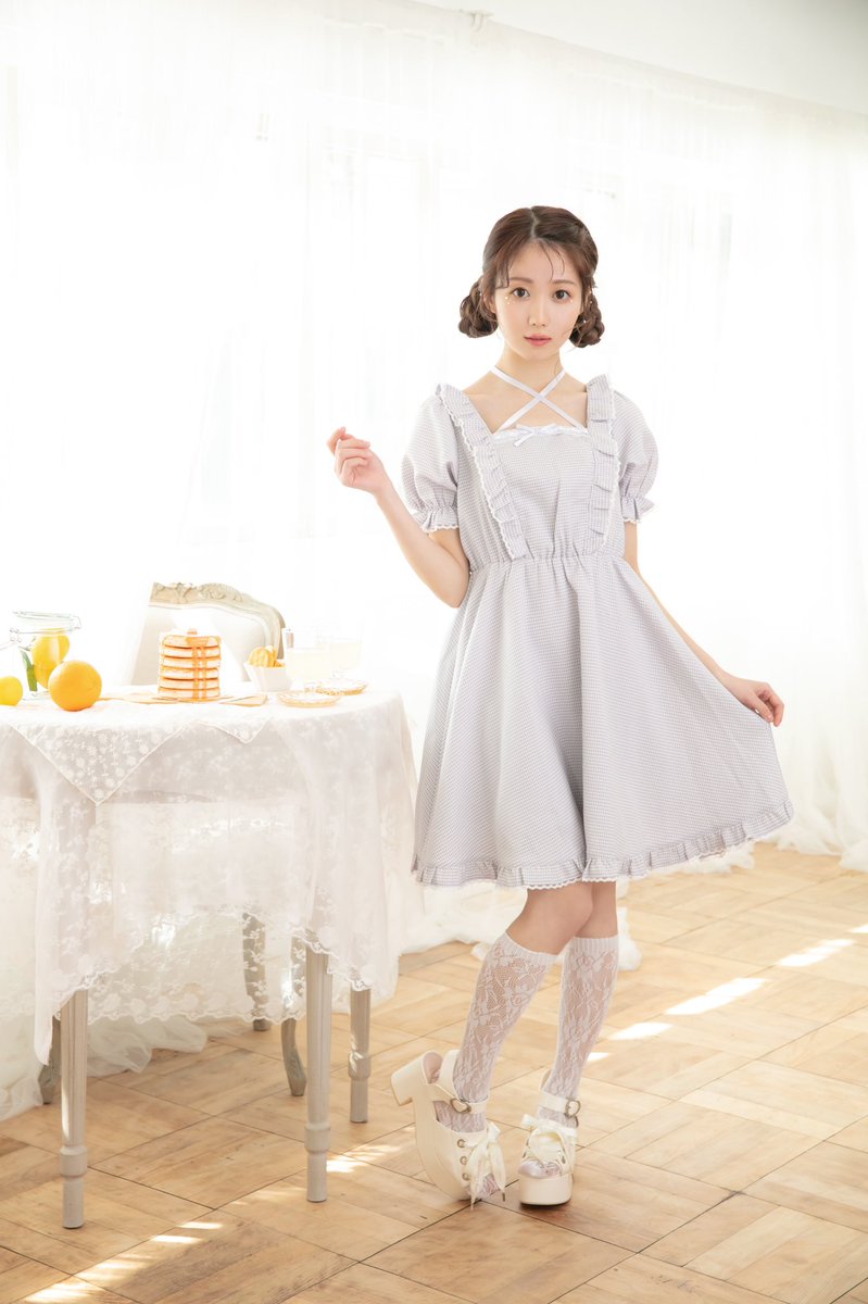 Honey Cinnamon ギンガム3段フリルワンピース 3段フリルシフォン