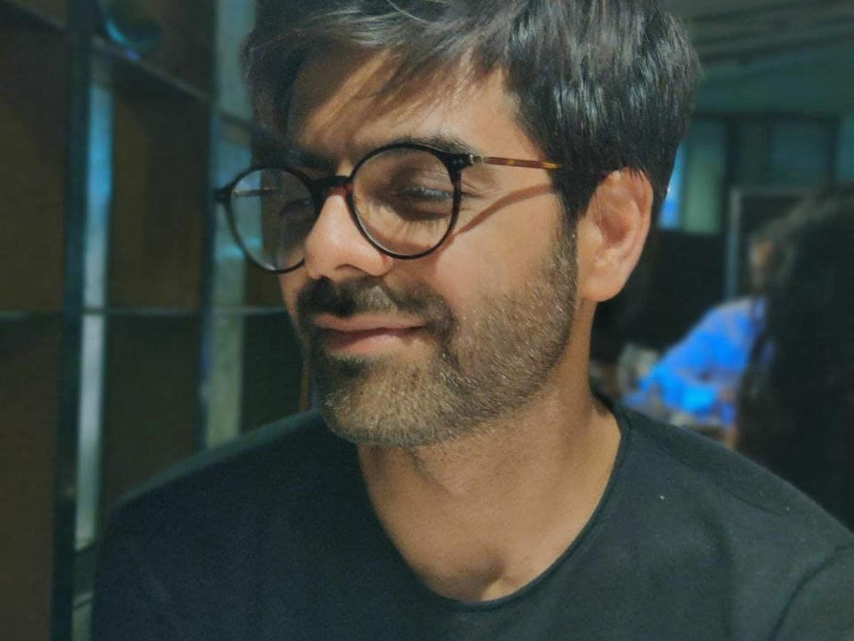 Wishing a very happy birthday to Jigar Saraiya 🥳🎊🎉. Thank you for your amazing music! More power to independent Music 💪🙌😍😍 @JIGARSARAIYA @SachinJigarLive #music  #happybirthdayJigar #jeenajeena #rukahoon #saibo