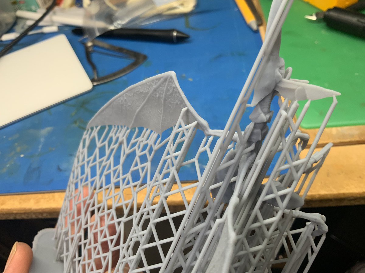 取説イラストのポーズに変えてみたのでガレージキット版と並べてみた