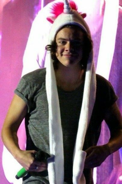 Harry the unicorn :)I vote for  #WatermelonSugar for  #BestMusicVideo at the  #iHeartAwards