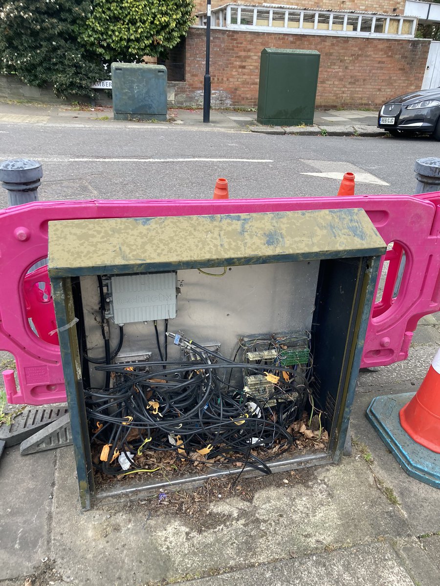 Simon Lee tweet media