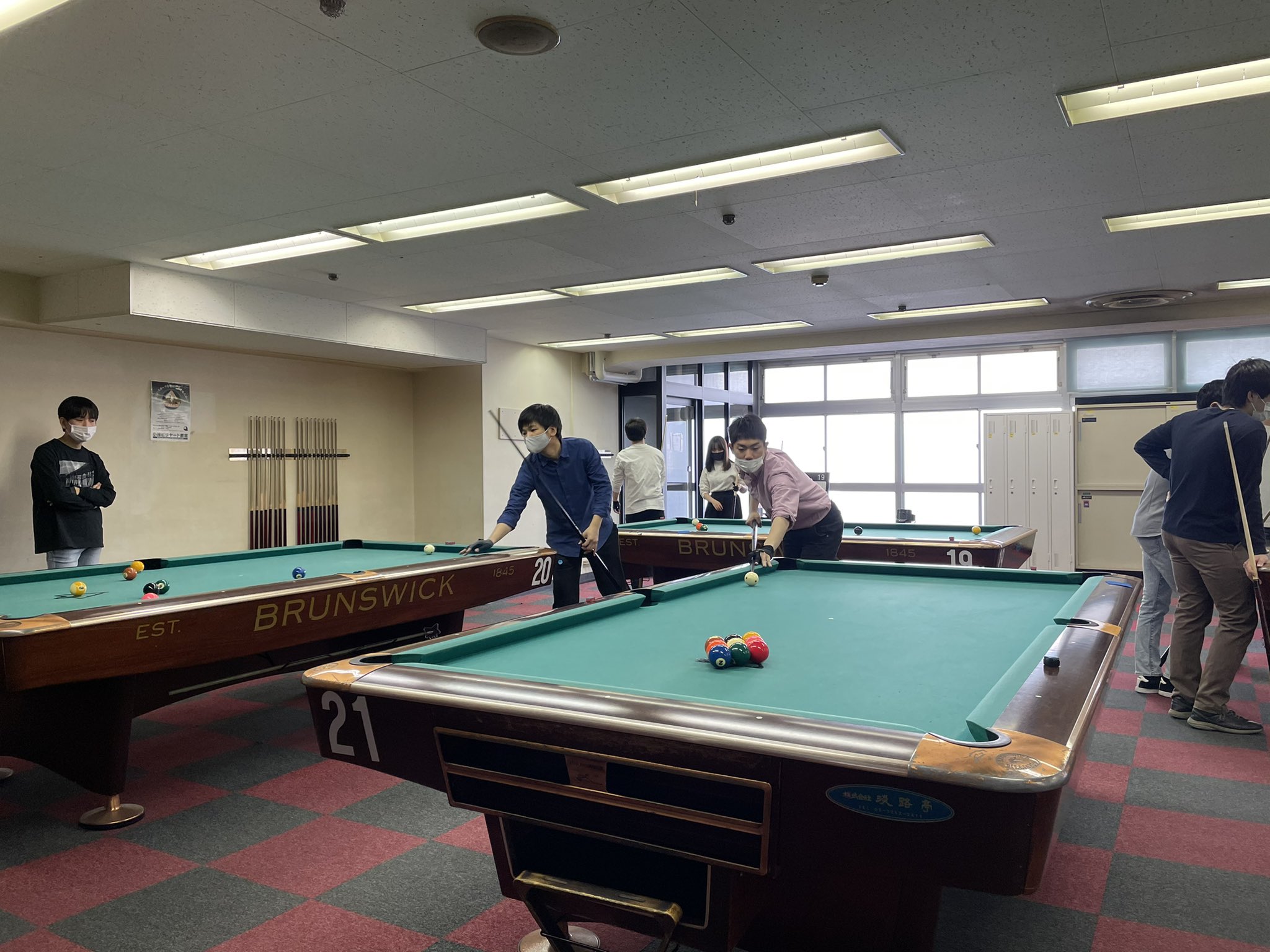 明治大学ビリヤードサークル 3 7 W 活動予定です 15日 木 19時30分 21時30分 17日 土 12時30分 14時30分 場所 山水ビリヤード 高田馬場 新入生でも新2年生でも誰でもok 初回無料 道具等貸し出し有りなので 時間があればぜひ遊びに来てください