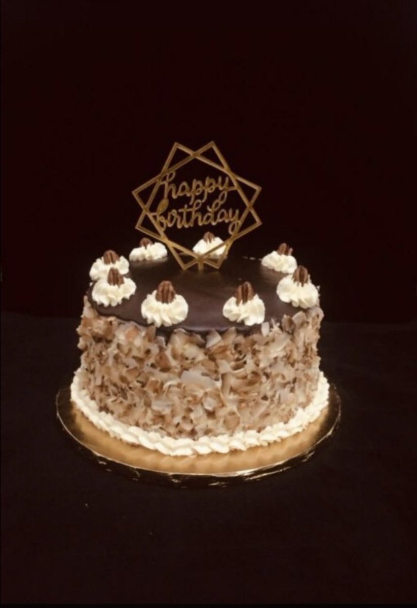 CakesForCPT's tweet photo. Brighten up your week with a delicious cake made to order🍰🍫

#GLEmporium #brightenup #homemade #cakesforcpt https://t.co/cs8FcpOPyl