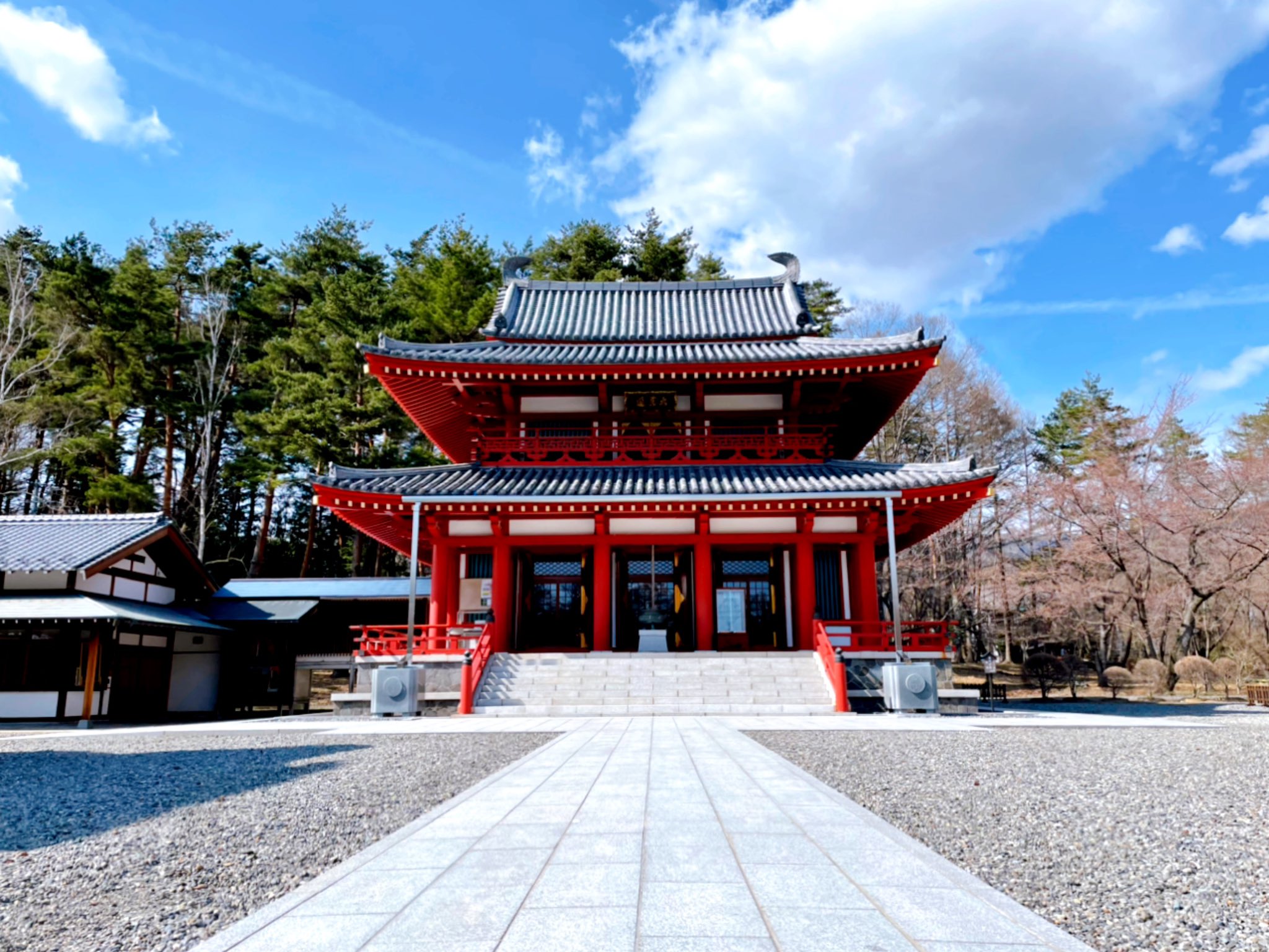 佐久市長 柳田清二 阿南惟幾陸相 夫人の出家寺 茅野市の聖光寺 トヨタ自動車が建立した寺院 阿南惟幾陸軍大臣は終戦に同意して玉音放送を聞かず昭和年8月15日未明に自刃した 綾夫人は晩年 薬師寺で出家し橋本管主に師事 別院である聖光寺で余生