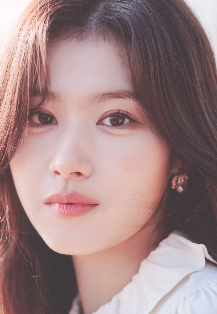 SCAN] Yes, I am Sana (1st Photobook) page 199, 200, 201, 202 #사나