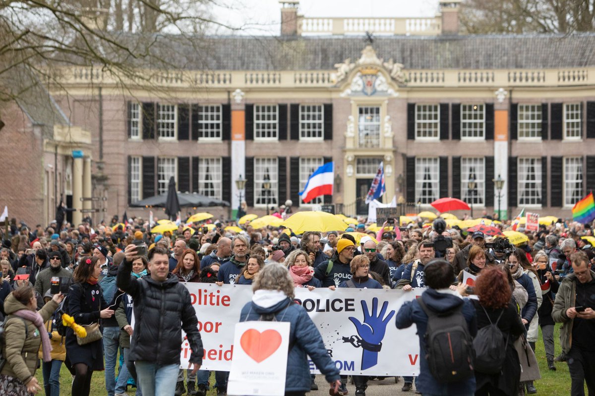 Weer fotograaf gehinderd door politie..