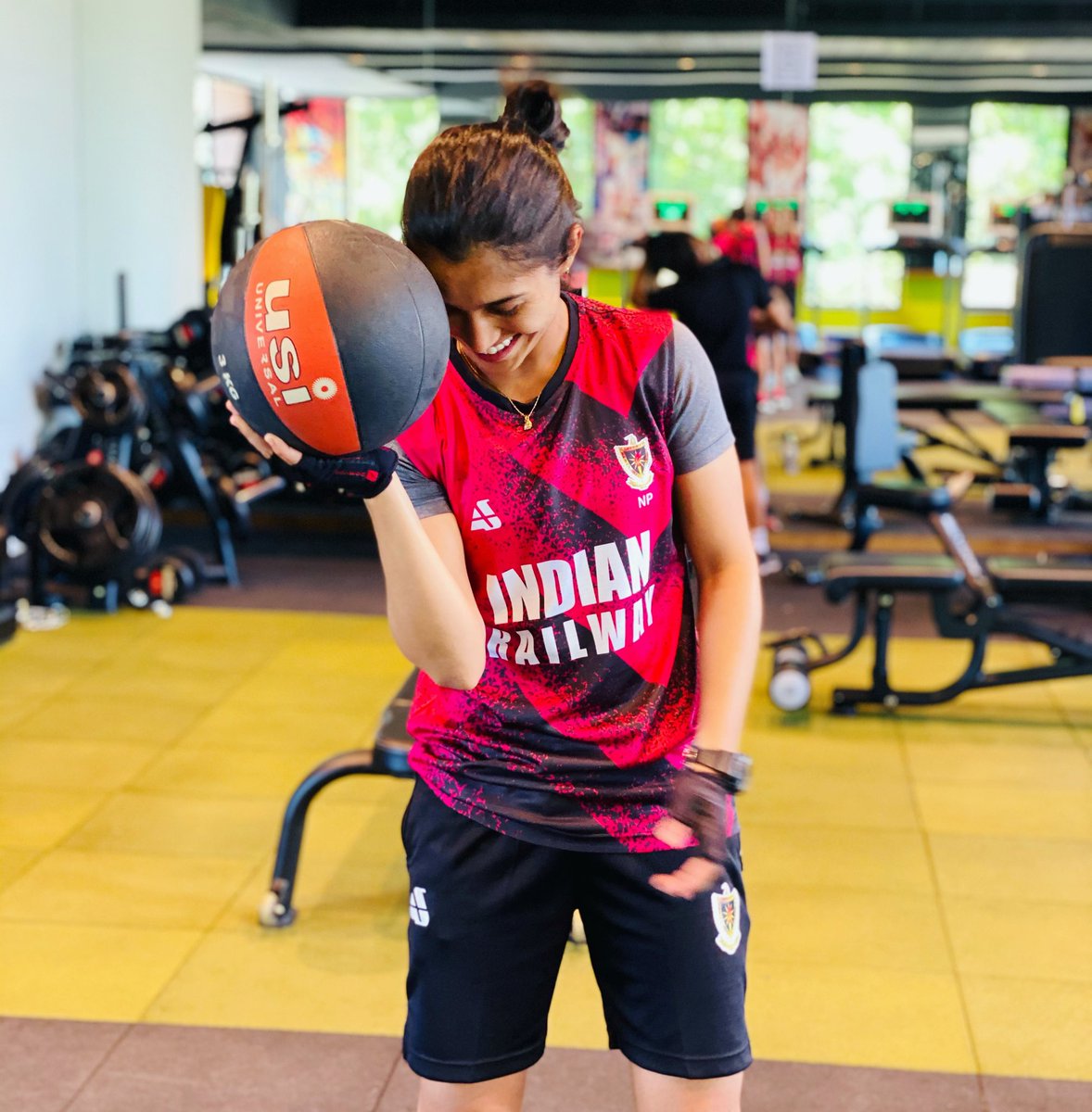 For me, Working out is Power, Self Love & Therapy !
#gymismytherapy ✨ #nuzhatparween 
#candid #happymemories #ssparksports