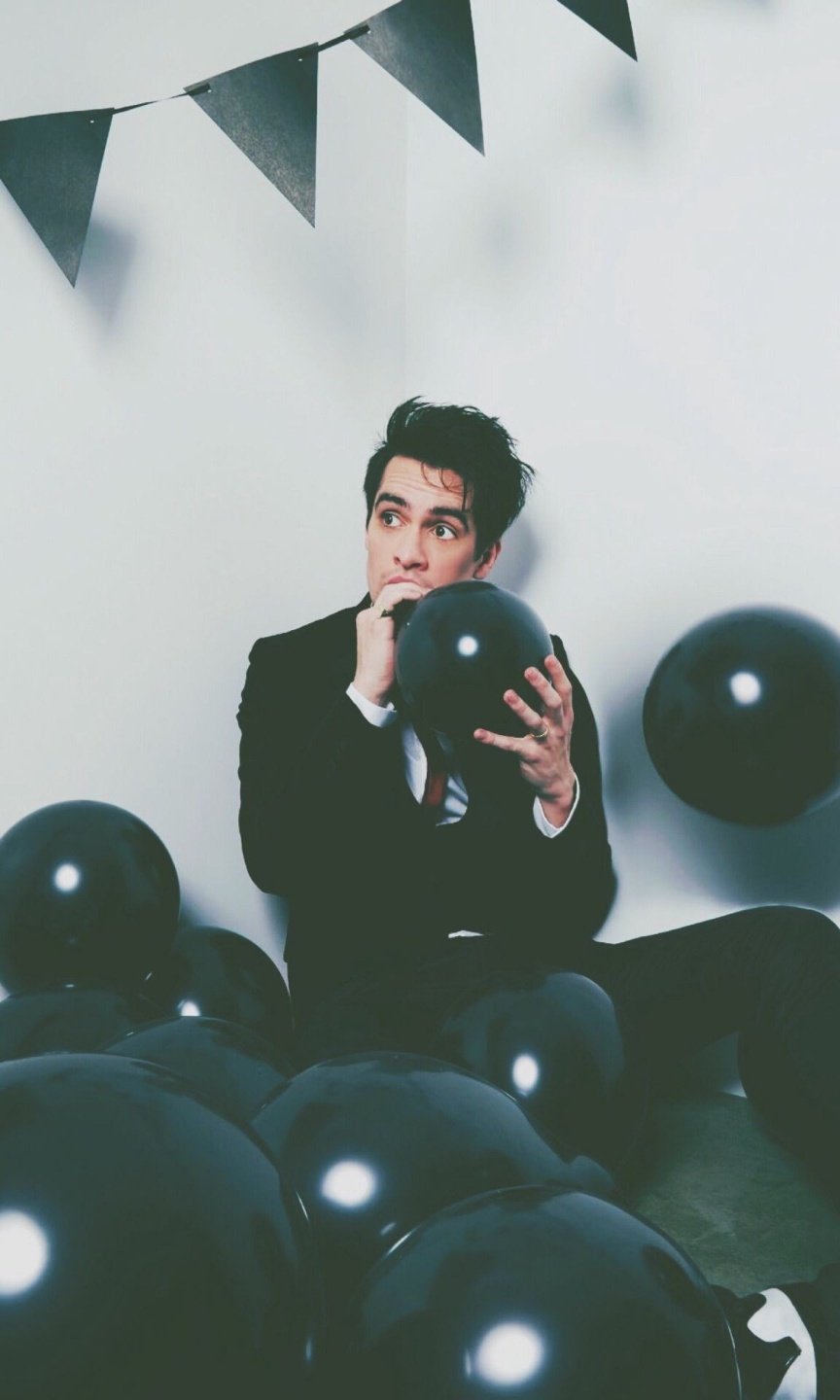   HAPPY BIRTHDAY BRENDON URIE  