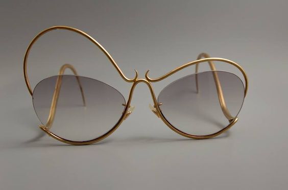 NIZNIKOVA1's tweet photo. @niznikova1 #lovesunglasses https://t.co/R85NsS2Geu