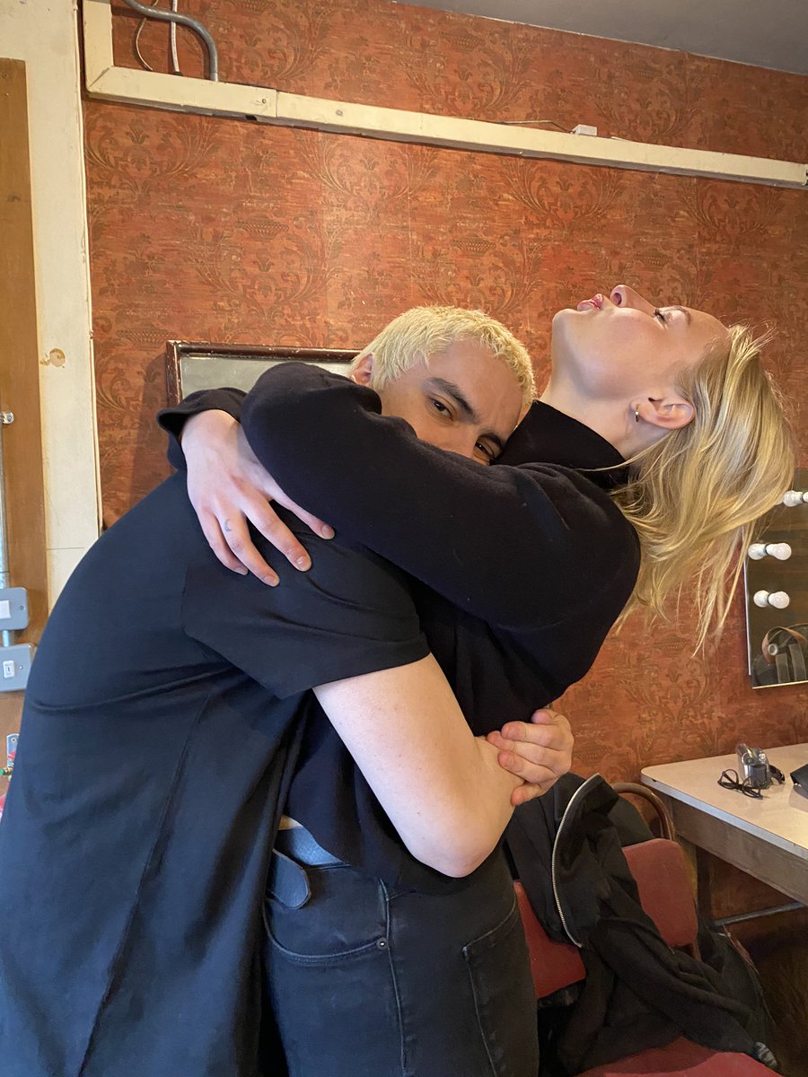 Låpsley tweet media