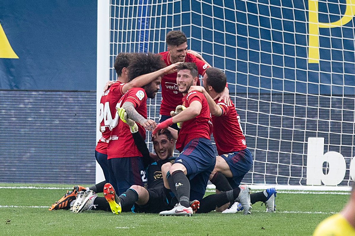 Una imagen vale más que mil palabras. Enorme <a href="/SergioHerrera/">Sergio Herrera Pirón</a> que ayer con sus paradas freno en seco al Villarreal para darnos los 3 puntos. Bravo 👏👏👏
Vamos <a href="/CAOsasuna/">CAOsasuna</a>