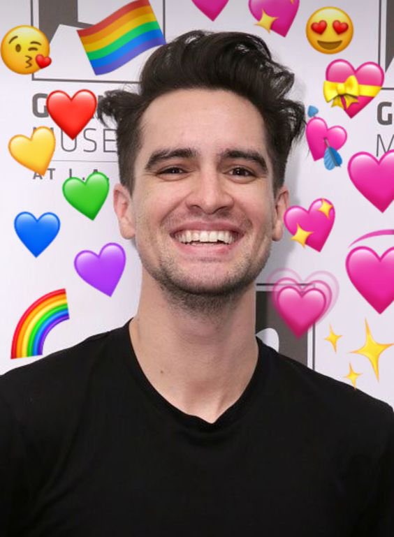 I love brendon urie with all my heart, happy birthday to him 