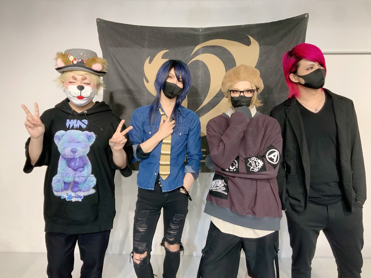 littleHEARTS_'s tweet photo. 【大阪店】
本日開催したBabyKingdomイベント後のお写真です🌵トークではもにょさんが女心に関する問題を出題！中々の難問でした🤔お客様からの質問にも答えて頂き、虎丸さんのお兄さんらしい一面に関するお話もありほっこりとした雰囲気に😌お写真は大切にして下さいね💕ご参加ありがとうございました https://t.co/P3AryO3grU