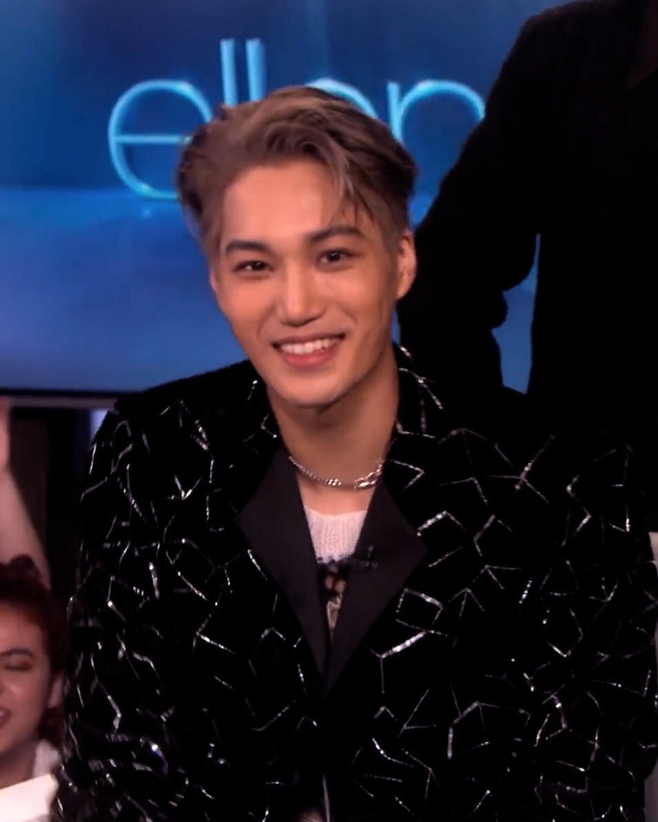 GUCClKAl's tweet photo. i will never get over this jongin https://t.co/tz2jUk60zZ