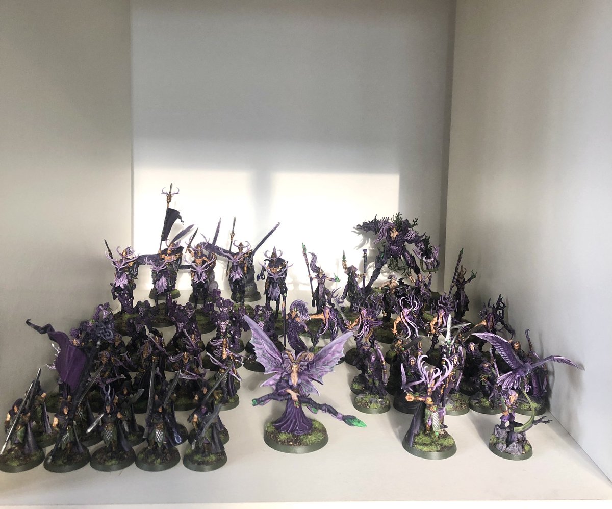 aelflife's tweet photo. Aelves on the shelves 🧝🏻‍♀️🧝🏻‍♂️

City Aelves settling in to their new apartments.

Might need to get some lights for them 🤔

#WarhammerCommunity #ageofsigmar #aelves #citiesofsigmar #thelivingcity #harkuron #anvilgard #thephoenicium #hallowheart https://t.co/dOb4uBVfNy