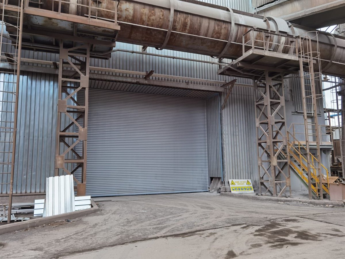 DesignVertical's tweet image. Înlocuirea ușilor industriale de mari dimensiuni într-unul dintre centrele logistice ale clienților noștri este una dintre provocările acceptate de echipa #VerticalDesign la începutul acestui an.

👉office@vertical.ro 

#logisticssolutions #industrialdoors #projectsuccess