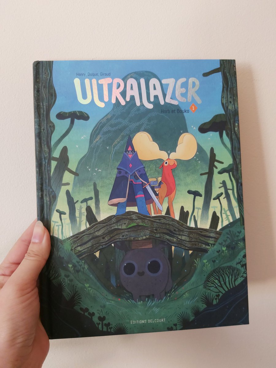 Berryinka's tweet photo. Just got this fab book in the mail and I'm totally loving it! 💖

#comicbooks #ultralazer https://t.co/YrI4afknEh