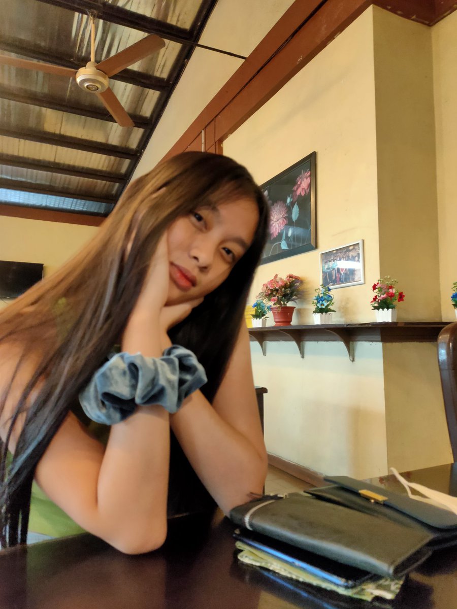 demijrl's tweet photo. Isn't she lovely? She became my hope when I wouldn't even have the faith to desire for something. At my worst, she loved me and is still loving me. The best always comes when you least expect it. I love you @OhhitsLoize https://t.co/VrwRxoHPMB