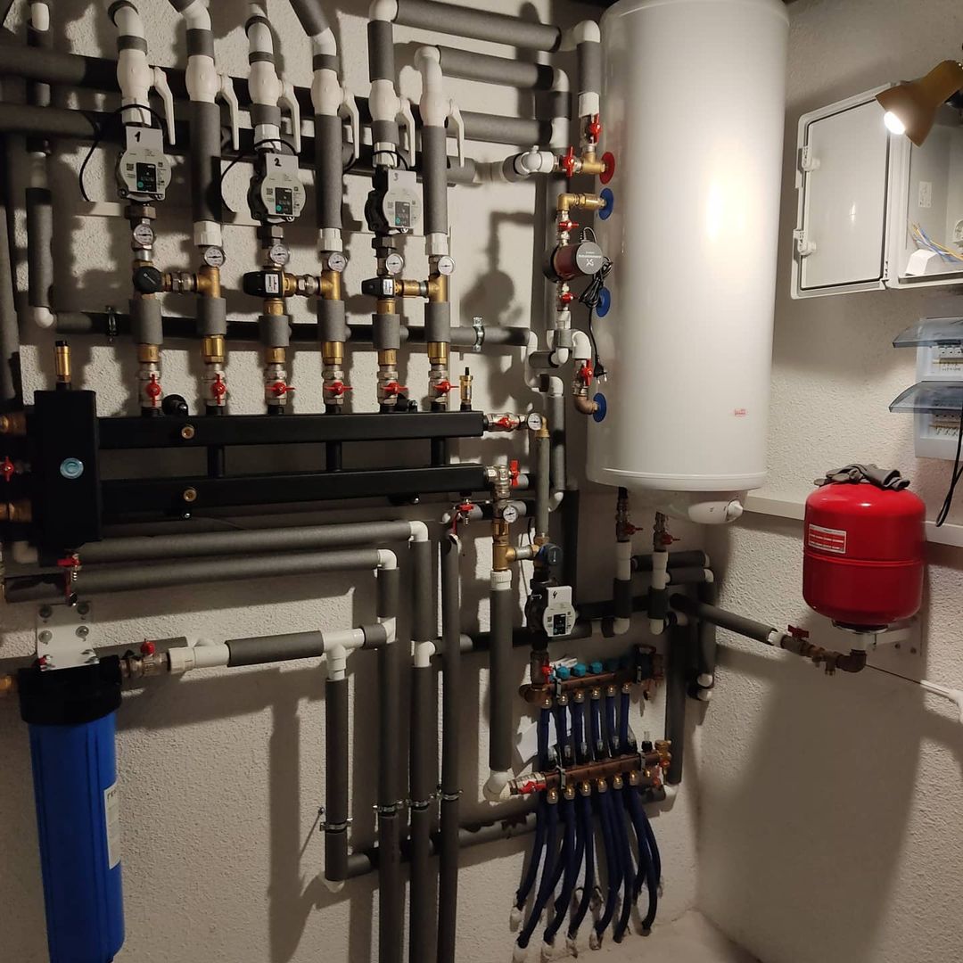 Progreem's tweet image. Монтаж мини-котельной с использованием Гидравлического разделителя совмещенного с коллектором Север-М4.

#sever #sever_miass #гидрострелка #гидрострелкаСевер #котельная #монтажкотельной #отопление #водоснабжение #миникотельная  #прогреем  #progreem… t2p.pw/IKN2FDayJp