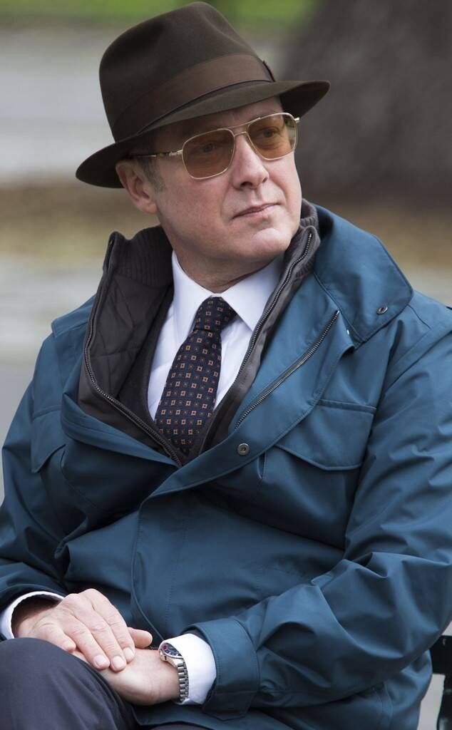 -. James Spader as RAYMOND REDDINGTON!YOU think I forgot?? Of course not. James Spader who plays the Raymond REDDINGTON on the Blacklist Is another fan favourite. And we all love him for his charisma and skill.