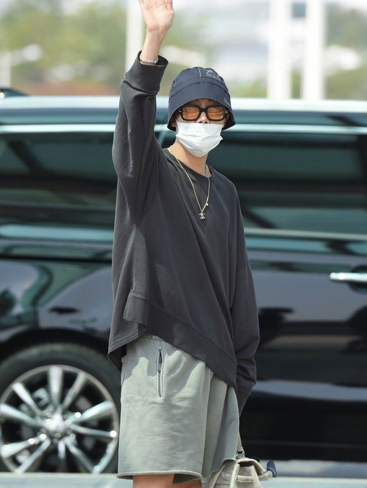 Those shades just adds to the bomb asf outfits-