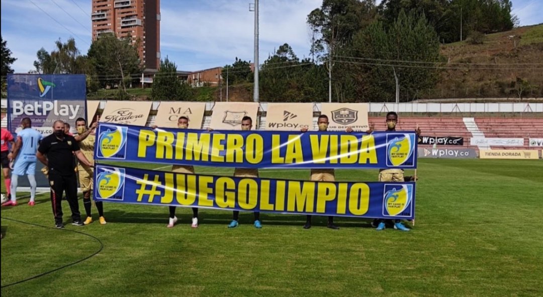 MiguelRGRadio's tweet photo. @WinSportsTV @WinSportsTV y la @Dimayor acabaron y secuestraron el FPC y lo convirtieron en una vergüenza mundial #PrimeToque programete de hipócritas amamantados del poder nefasto del FPC #LoPagaráSuMadre https://t.co/OAj6mE9Axr