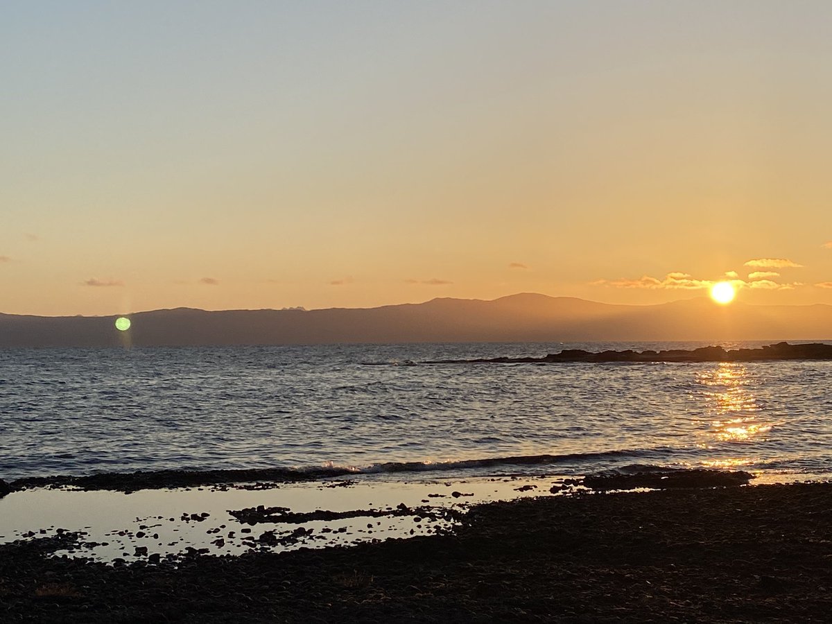 Cat_Manders's tweet photo. Another beautiful sunrise #explorebc @AnujJoshi92 https://t.co/cBQzptTrh3