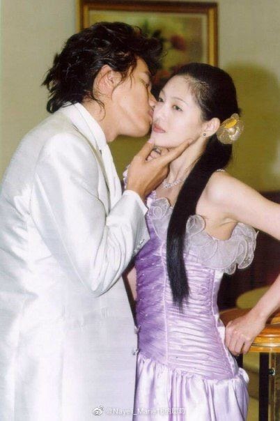 okay last BUT NOT the least, here's a picture of Mom and Dad kissed. first photo: didn't see this in the drama itself but my heart can't take the giddiness i feel.Accckkok, this is the end of  #20YearsOfMeteorGarden thread. Thank you everyone who join and celebrate w/ us. 