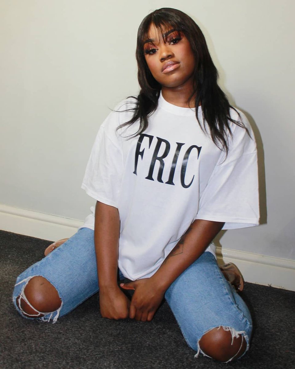 _fbkt_'s tweet photo. A M I L L I O N || TAP LINK TO SHOP :: https://t.co/rpvQujttsX

#Fric #Frica #FricabyKudakwasheT #Tee #LongTee #OversizeTee #Hypebae #Streetwear #StreetStyle #StreetFashion #Hbx #Hbxwm #Complex #ComplexStyle #ComplexMag #Hypebeast #HypebeastMag #HypebeastStyle #Highsnobiety https://t.co/pW9SmnRBos