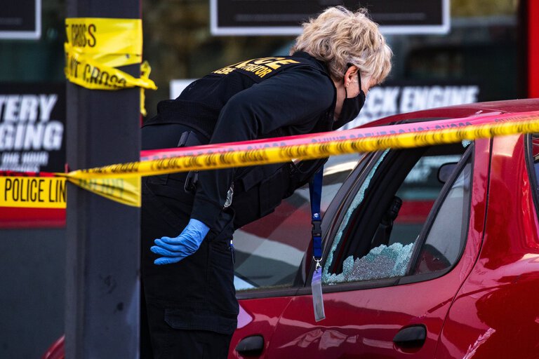 On Sunday, a shooting injured 4, including a 2-year-old in critical condition, Seattle police say.  #GunSafetyNow  https://www.seattletimes.com/seattle-news/crime/four-victims-in-central-district-shooting-seattle-police-say/