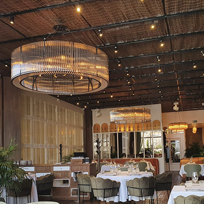 Desde el estilo ecléctico de Cael, la elegancia de Rosaura hasta las influencias boho de Jasmina, en Luz Vintage tenemos la lámpara ideal para iluminar tus ideas

blog.luzvintage.es/2021/04/12/top…

#luzvintage #lamparasvintage #tendencias #tendenciasvintage