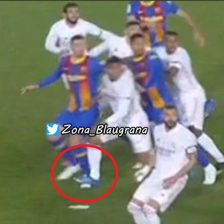 4- First pic was a penalty on FDJ which resulted to a 1-0 loss to Getafe for Barca, so why was this not a pen for Barcelona vs Madrid?