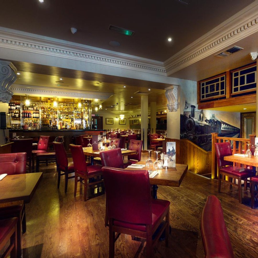 Happy Monday from the team at 1900 Restaurant! We are eagerly preparing to re-open when safe to do so. Getting planning that perfect romantic night in the warm embrace of this Harcourt Street hotspot. #romanceinthecity #dublinsfinest #alfrescodining #privatediningdublin