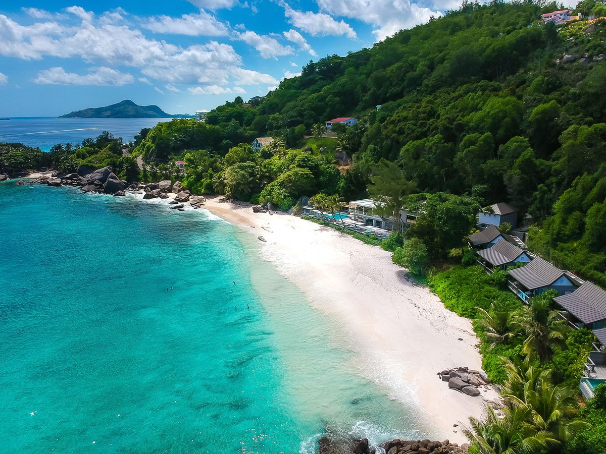 AffordableLux10's tweet photo. 🌴9-night Dubai &amp; Seychelles escape🌴
☀️Flights | baggage | transfers☀️
☀️Half-Board in Dubai☀️
☀️Half-Board in Seychelles☀️
⭐NOW £2849pp⭐
🔴Book now with just £22pp deposit🔴
💻: https://t.co/nZqFCDa0pf
📞: 0203 023 7776 https://t.co/YbS6pStHip
