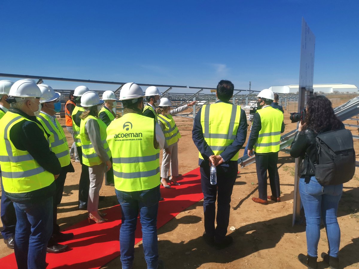 <a href="/Inaelgroup/">INAEL Electrical</a> presenta el proyecto “Hub de Movilidad Sostenible de Toledo”, una iniciativa público-privado que sitúa a Toledo y Castilla-La Mancha como la capital y región que lideran la apuesta por las energías 100% sostenibles. @inaelrenewable