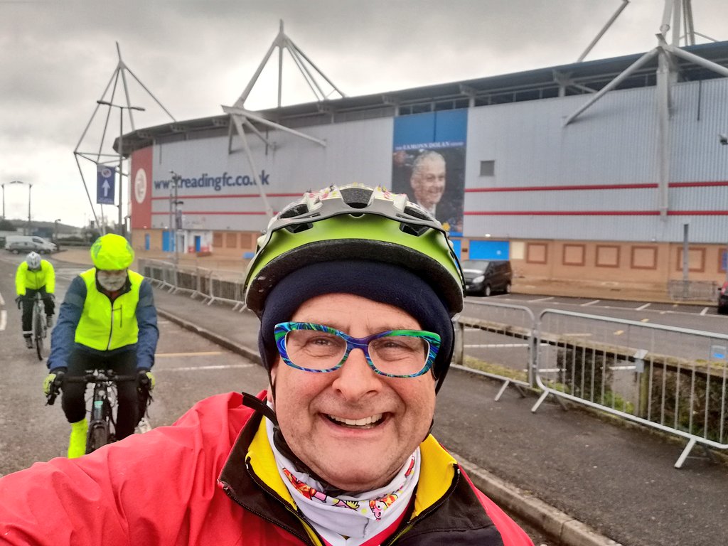 TimmyMallett's tweet photo. Thank you football for keeping us smiling and #mentalhealth throughout #Lockdown and vaccinating for @NHSuk
Delighted to be #Madejski stadium, stunning home of championship #Royals @ReadingFC
Cycling #ThamesValleyfootball clubs https://t.co/KwCcMDt2BY