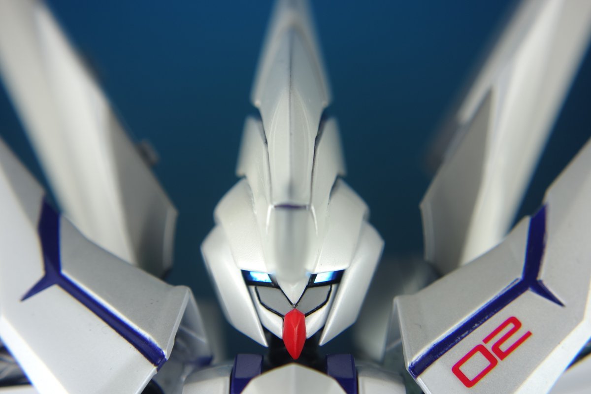 Flspine このタグをみた人は真正面写真を貼る これは自惚れだけどオーディーンmk 2 の頭部を斜めとかじゃなくて真正面からまともにみれる改造は他に見たことがない Lbx ダンボール戦機