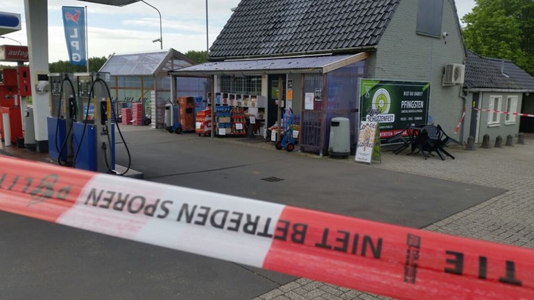 Politie toont beelden overval tankstation Bellingwolde..