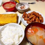 4歳に考えてもらった夕飯の献立がこちら!ウインナーや卵焼きがまるで朝ごはんのようだけど、皆が大好きなメニューがずらり!