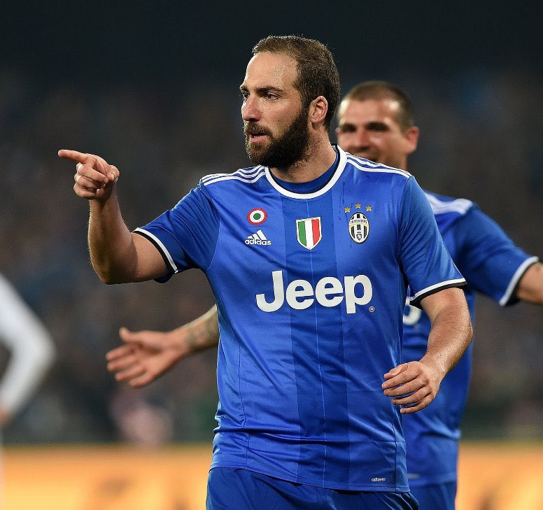 -ConclusionHiguain: 31/40Hazard: 34/40Hazard gets the win and is completely the fattest fuck in top tier football. He did so by being consistent in all departments shown in this thread. Chubby face, thick bottom, huge legs, and perfect belly puts him ahead of Higuain.