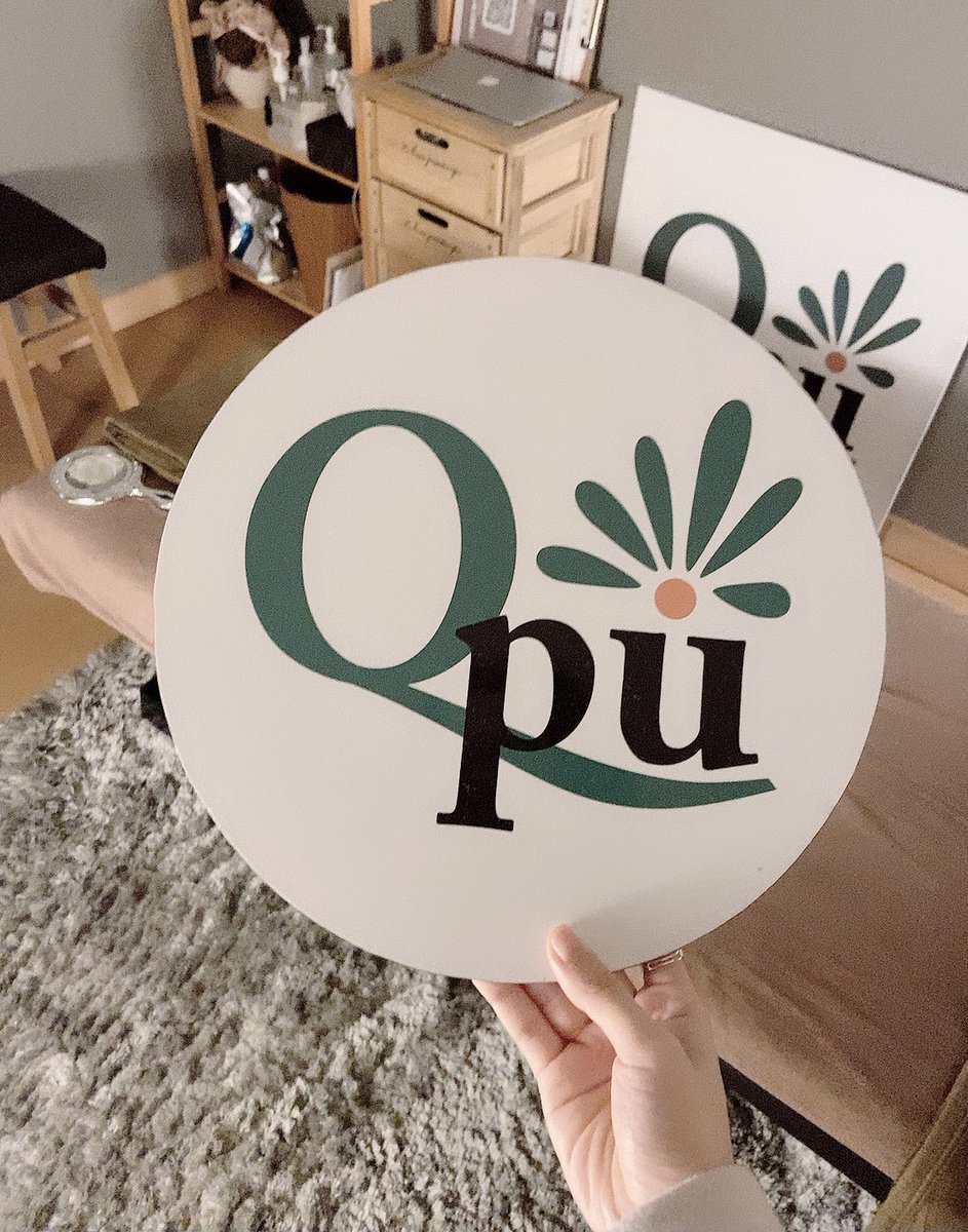 定時退社して小顔矯正の時間までTOEICの勉強☺️️ Qpuは駅近×30分で仕上げてくれるので忙しい平日夜も行けてありがたい〜。歪みがとれて輪郭がきゅっとなるとマスクと顔の間の余白が増えるから毎回驚く…。#Qpu