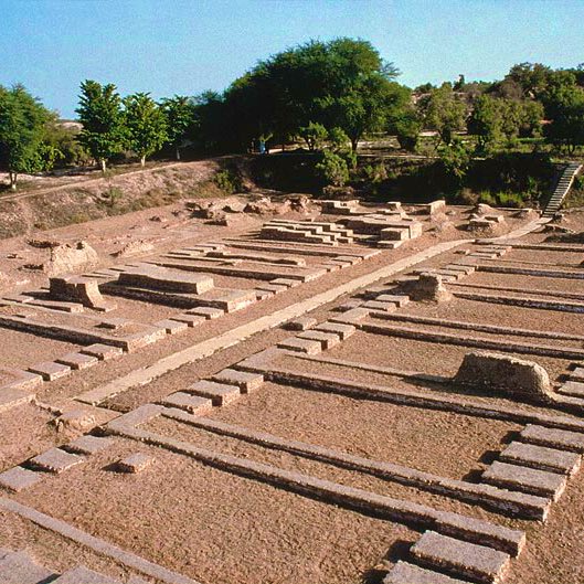 3/nIt was excavated at the same level where several famous Harappan artifacts were found and dated to 2300 BCE. Moreover, it was nowhere near the area where more recent artifacts were found, so there was no chance of the site being contaminated by objects from a later date.