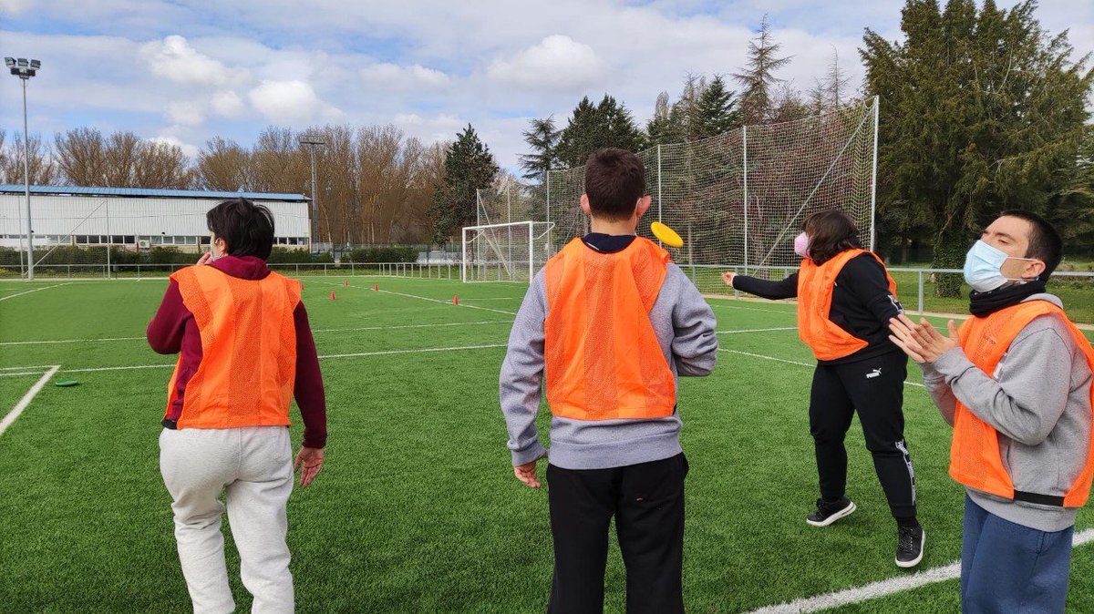 Asamimer's tweet photo. Retomamos el deporte adaptado!
Con medidas de seguridad, ganas y esfuerzo llegaremos a cumplir todos nuestros objetivos!!
#deporte #deporteadaptado #salud #bienestar #villarcayo #asamimer https://t.co/QEaggysveK