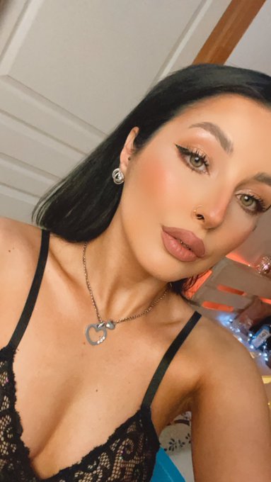 I am online on mfc! https://t.co/Nw2yxVZO76