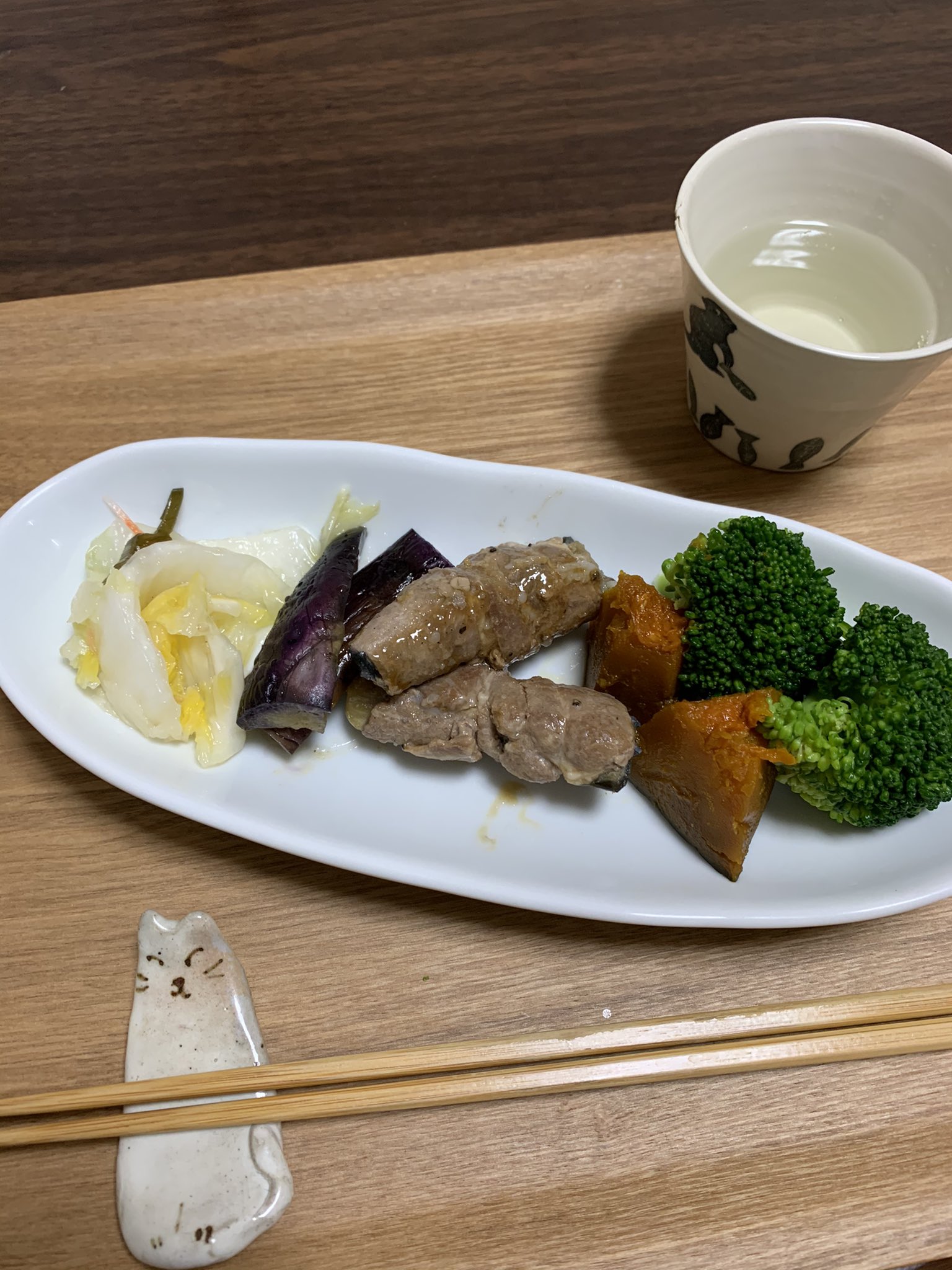 Akiko Soejima 魚 焼いてる間のつまみはつくりおきの盛合わせ 白菜の漬物 茄子のマリネ 茄子の豚肉巻き 煮カボチャ ブロッコリー イサキは切り身にして真子と一緒に塩焼き T Co 590cy40jbs Twitter