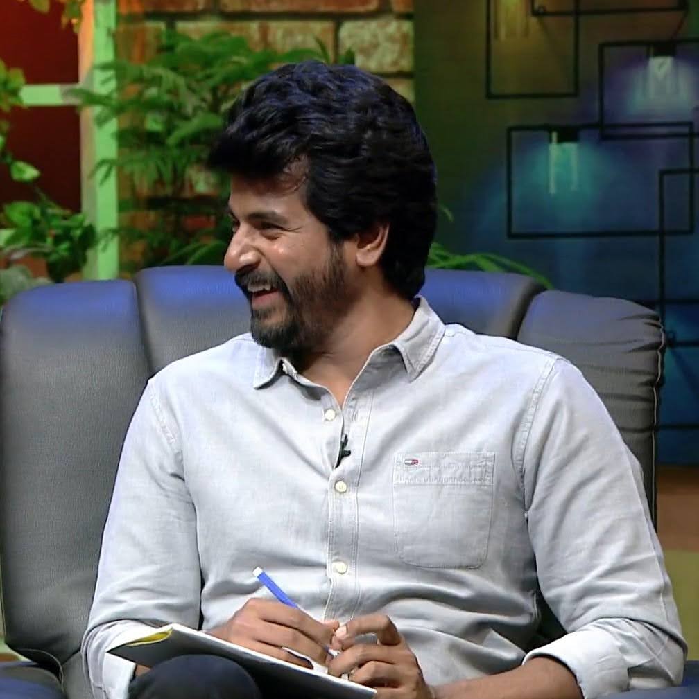 Smiles #Sivakarthikeyan  #KalyaniPriyadarshan  #Ayalaan