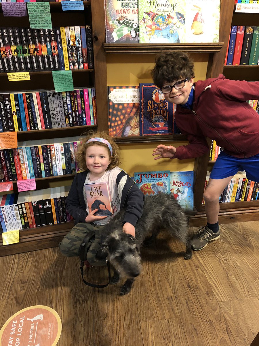 Only just reopened and already have a very happy customer with The Last Bear 💕🐾@HGold_author #thelastbear #shopindie #Bookshops