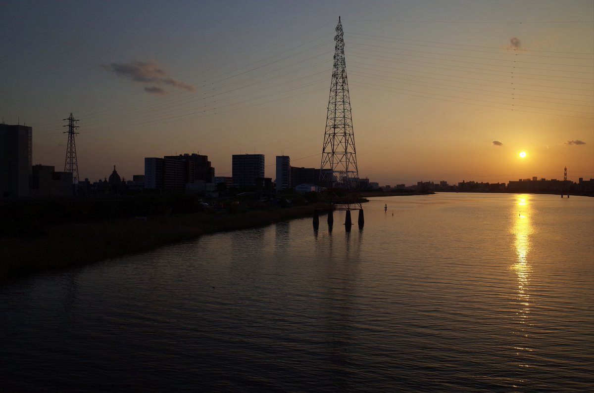 Twilight & Reflections 2021.4.11
.
.
.
#twilight #reflection #reflectionphotography #reflection_shotz #sunset #sunsetphotography #gr #gr_meet_japan #grphotography #ricohgr #多摩川 #大師橋 #川崎