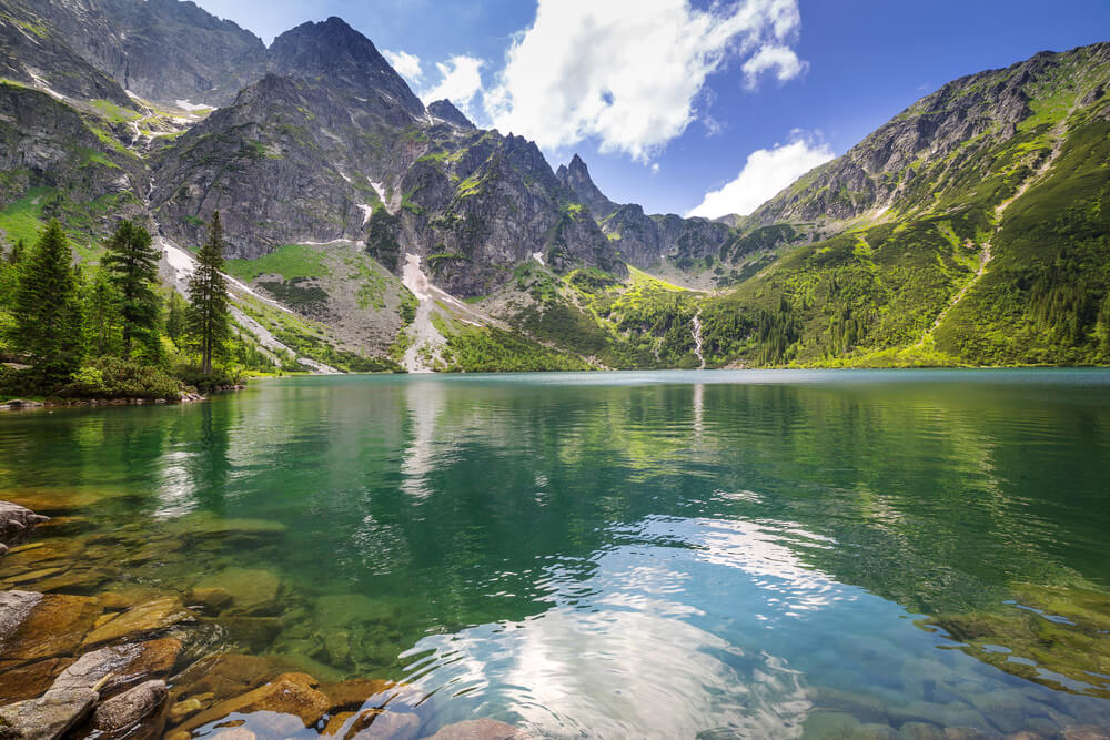 imalonetogether's tweet photo. Montreal, Canada to Warsaw, Poland for only $548 CAD roundtrip https://t.co/x4RRr79BUS https://t.co/PqVTBxndi8
